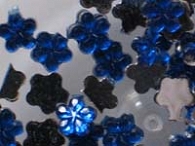 Szklane kwiatki 3mm. - niebieskie - 100szt.