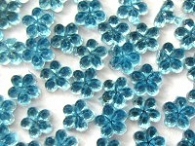 Szklane kwiatki 3mm. - jasno niebieskie - 100szt.